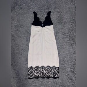 FORE Women Black/White Satin V-Neck Dress Lace Trim Small Sleeveless Classy Sexy